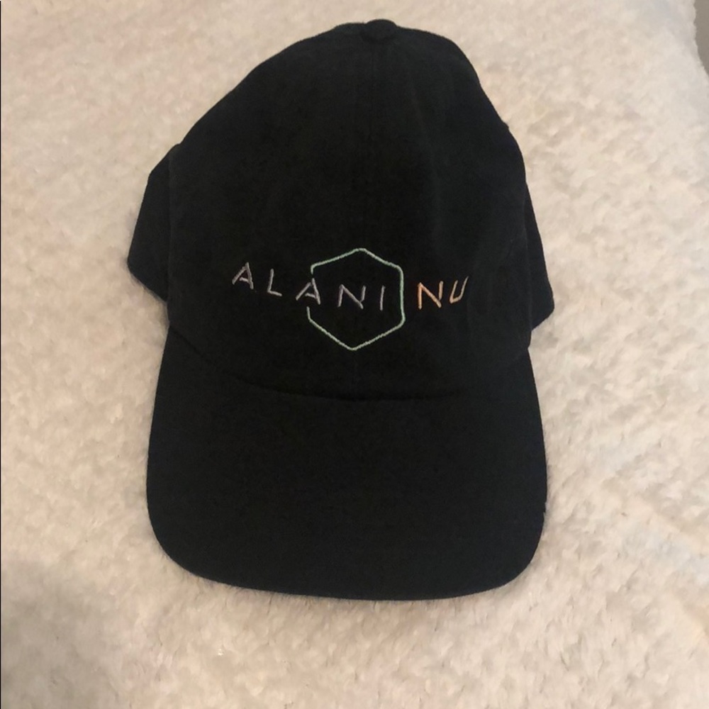 Alani Nu Hat